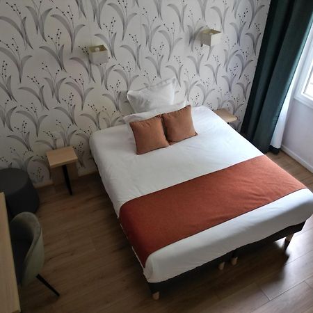 Contact Hotel Les Platanes Villeneuve Sur Lot Centre Esterno foto