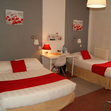 Contact Hotel Les Platanes Villeneuve Sur Lot Centre Esterno foto