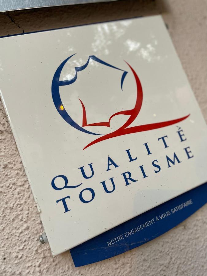 Contact Hotel Les Platanes Villeneuve Sur Lot Centre Esterno foto