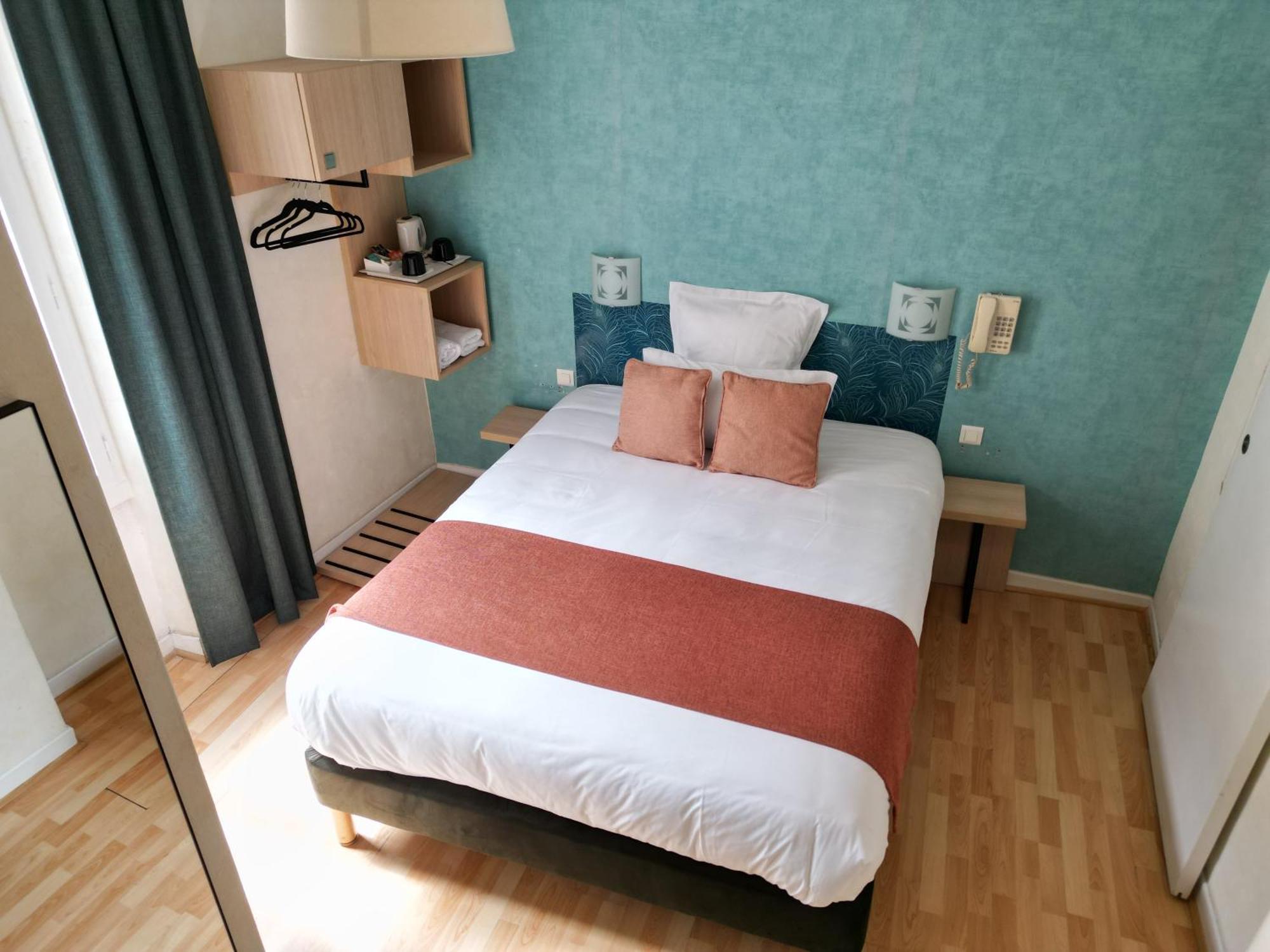 Contact Hotel Les Platanes Villeneuve Sur Lot Centre Esterno foto