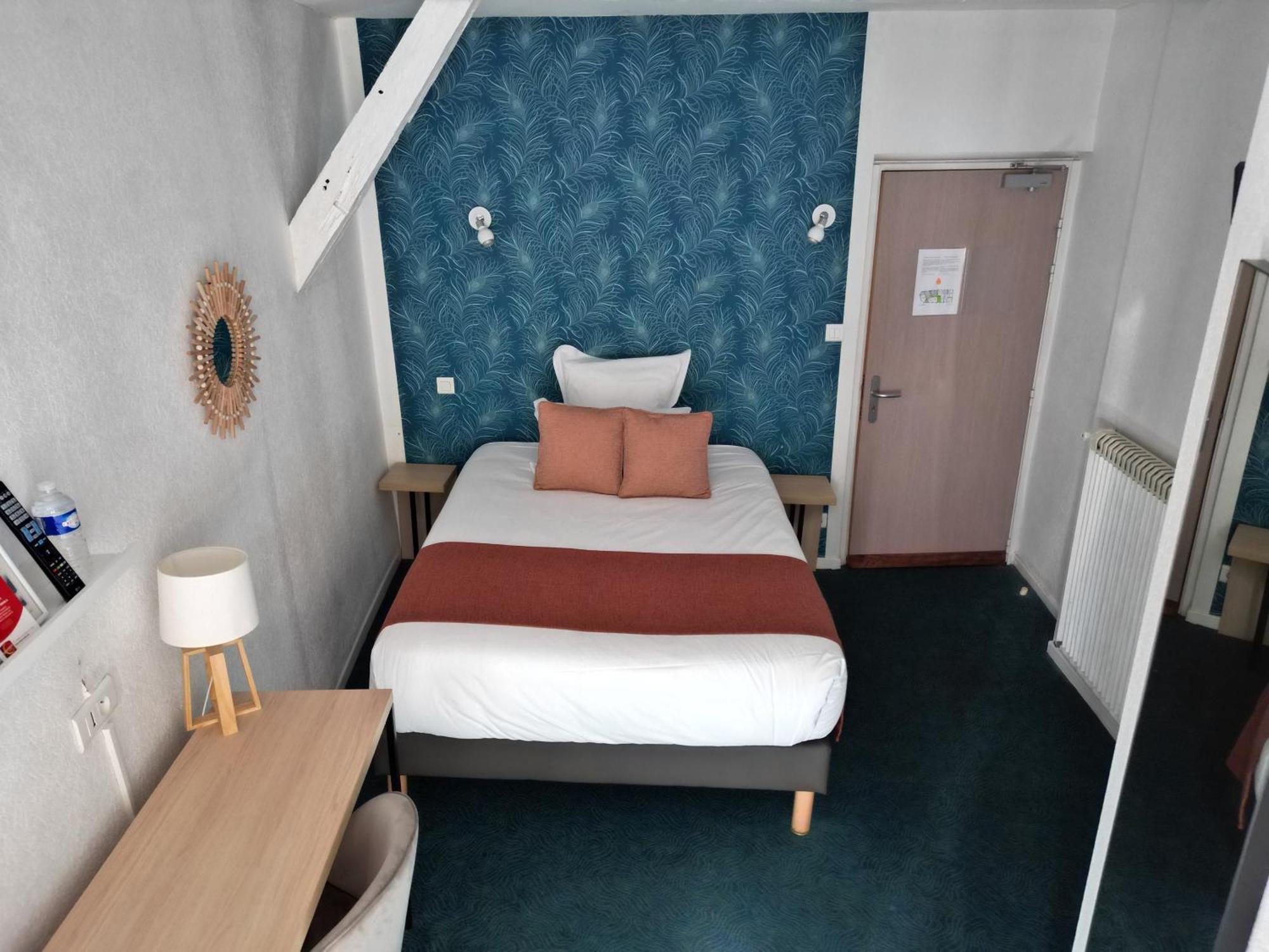 Contact Hotel Les Platanes Villeneuve Sur Lot Centre Esterno foto